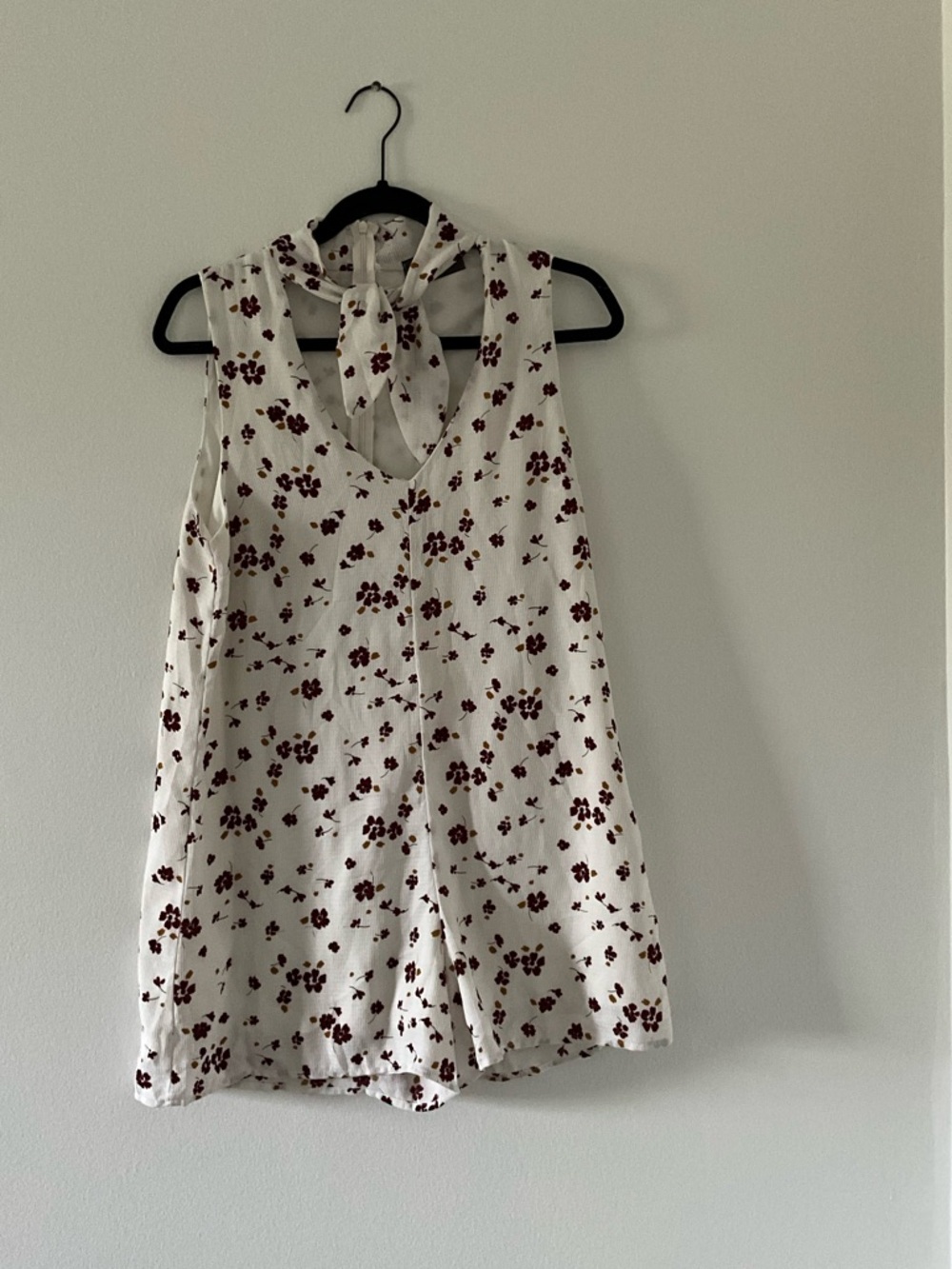 4SI3NNA Cream Romper with Burgundy Floral Print